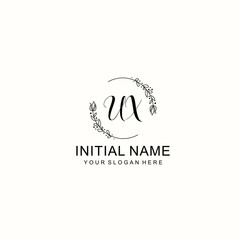 Obraz premium Initial letter UX handwriting with floral frame template