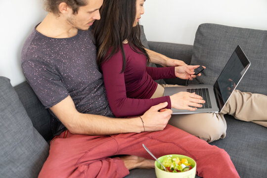 Couple Buying Crypctocurrency
