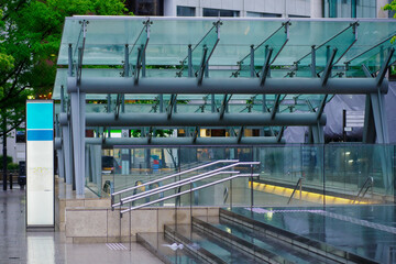 東京港区赤坂駅前の風景