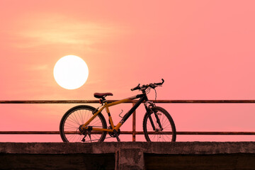 Naklejka na ściany i meble Beautiful mountain bike on concrete bridge.