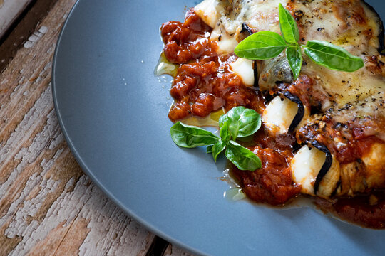 Auberginen R&ouml;llchen mit Mozzarella und Parma Schinken