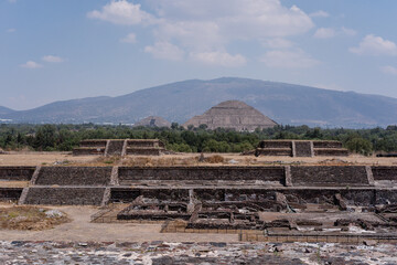 details of the architecture of the pyramids of teotihuacan in mexico