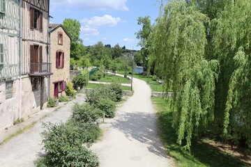 Le jardin du port du Naveix le long de la rivière Vienne, ville de Limoges, département de la Haute Vienne, France