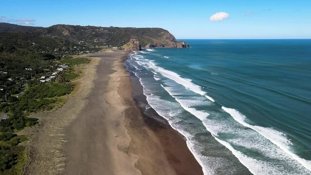Piha Black Sand Beach, New Zealand West Coast