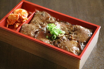 美味しそうな牛タン弁当（味噌味）