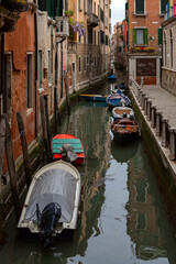 Fototapeta na wymiar The canals of Venice are streets, and boats are transport.