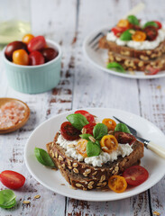 Sandwiches with cherry tomatoes and cottage cheese