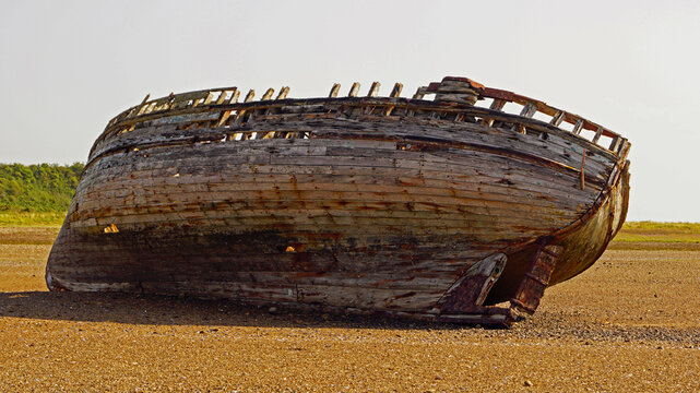 Boat wreck on Dulas Bay