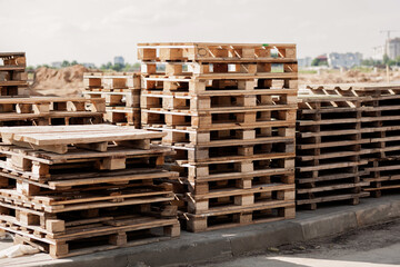 Pallets are located in warehous