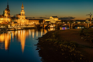Fototapeta na wymiar Insel in Dresden