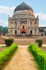 Fototapeta na wymiar Awesome view of Bara Gumbad at Lodi Gardens, Delhi, India