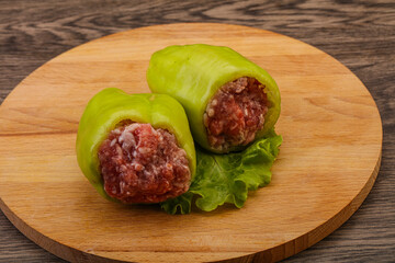 Raw stuffed pepper for cooking