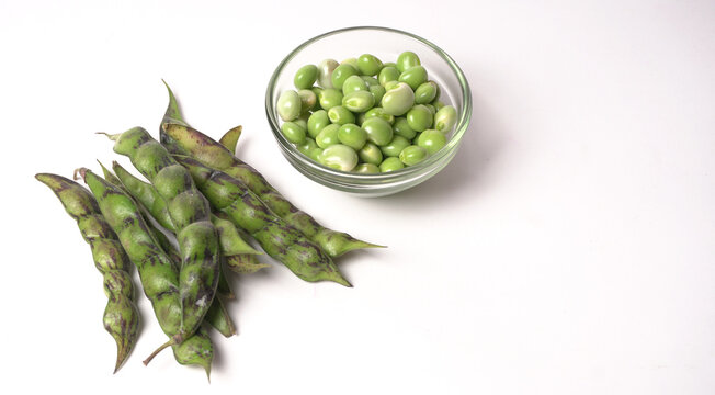 Green pigeon, the pigeon pea isolated on background, Toor Dal.