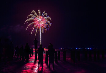 Fototapeta na wymiar Fireworks on the Beach in Naples Florida