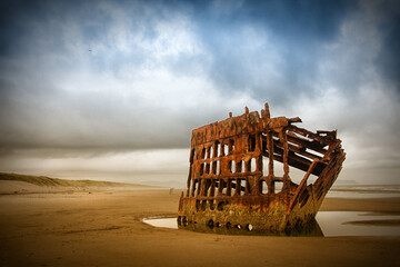 The wreck of the Peter Iredale, Fort Stevens, Oregon, USA