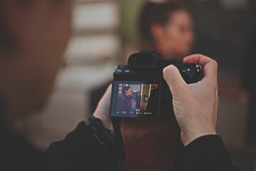 photografer, hand, camera