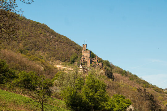 Burg Sooneck im oberen Mittelrheintal zwischen Bingen und Bacherach am Rhein