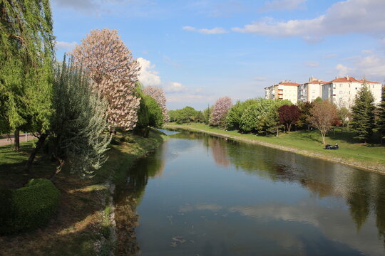 Reflection in the water, Kentpark Eskişehir - Porsuk River