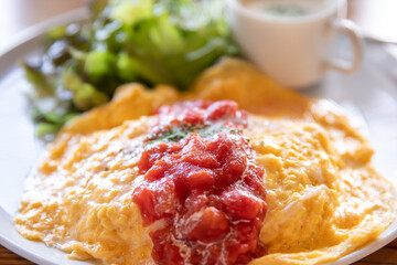 とろとろのオムライス　Omelette rice	