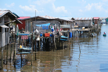 Fototapeta na wymiar Beautiful stilts village kampung halo for the bajau people community.