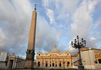 Fototapeta na wymiar St. Peter's square and Basilica, Rome, Italy