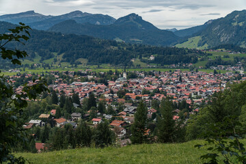 Fototapeta na wymiar Oberstdorf Zentrum - Allgäuer Alpen 