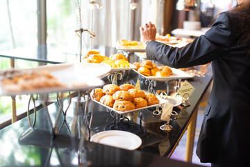 International buffet in the hotel for meetings and seminars, dining together.