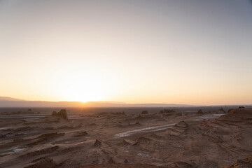 Fototapeta na wymiar sunset in the desert in Iran