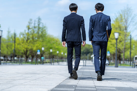 後ろ姿 の画像 33 138 件の Stock 写真 ベクターおよびビデオ Adobe Stock