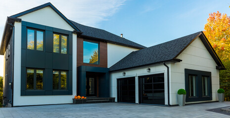 Custom built luxury house in the suburbs of Toronto, Canada