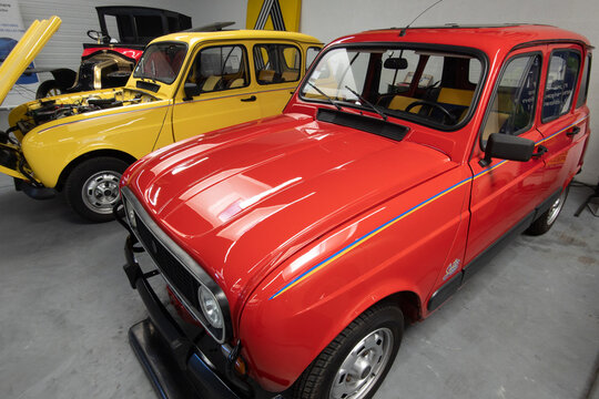 Bordeaux | Renault R4 Export (1968) 845 cc / 26 CV / 110 km