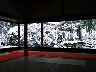 京都　大原宝泉院の雪景色