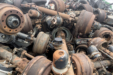 Heavy duty truck rear axle, used auto spare parts for reuse, spare parts from damaged vehicles on junk yard or car dump
