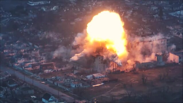 Missile blew up the house. Huge explosion of building. Mariupol war footage.