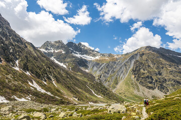 Paysage depuis le chemin de randonnée vers le Refuge de Chabournéou dans la Vallée du Valgaudemar