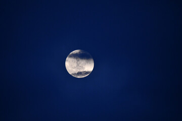 full moon in the sky with clouds beautiful view full moon، giant moon