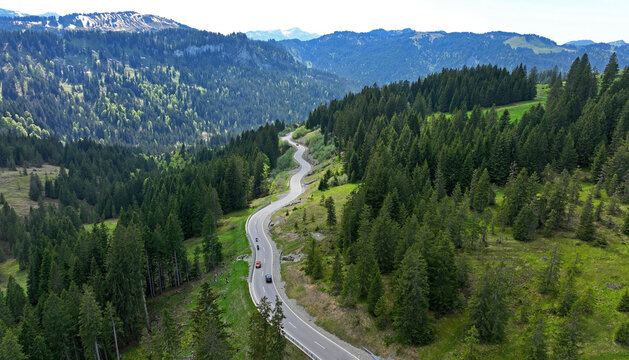 Drohnenaufnahme vom Riedbergpass in den Allg&auml;uer Alpen