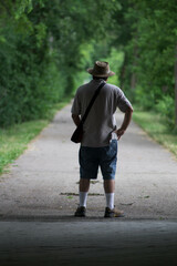 Obraz premium The Traveler in the hat