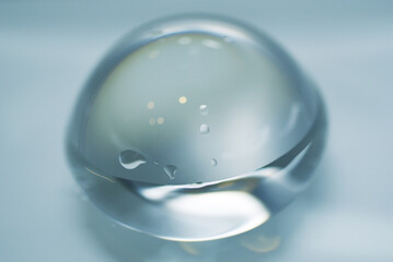 boule de verre et eau