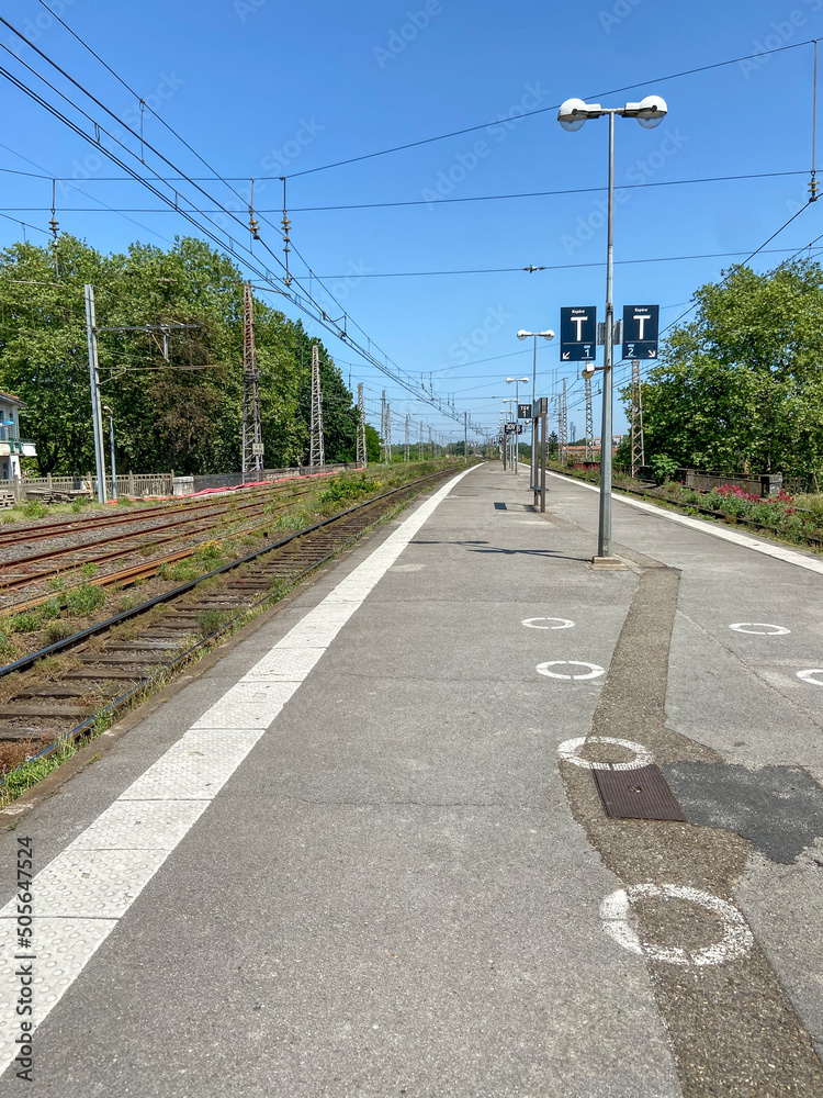 Poster Quai de gare à Carcassonne, Occitanie