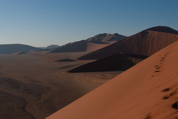Fototapeta na wymiar The sinuous dunes of Sossusvlei in Namibia