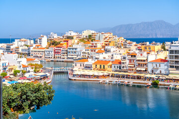 Fototapeta na wymiar Hafen von Agios Nikolaos, Insel Kreta, Griechenland 