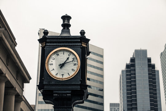 Union Station Clock Outside Union Subway Station In Toronto On January 9, 2016