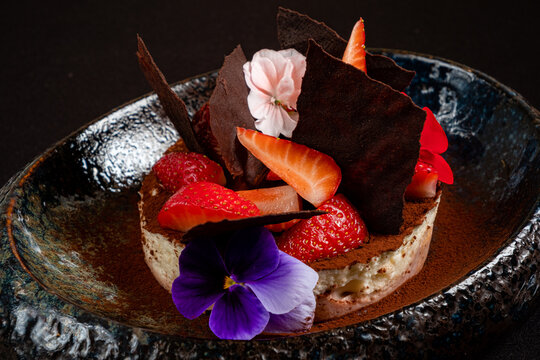 chocolate tart with fresh strawberry