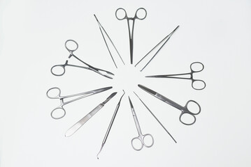 instruments de chirurgie - ciseaux, scalpel, pinces