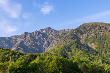 Obraz premium Sommet du Grun de Saint Maurice depuis Saint-Firmin au printemps