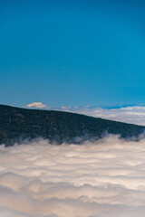 Paisaje con nubes en el Parque Nacional del Teide, isla de Tenerife.