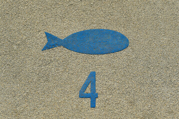 Concarneau - marquage au sol : poisson 4