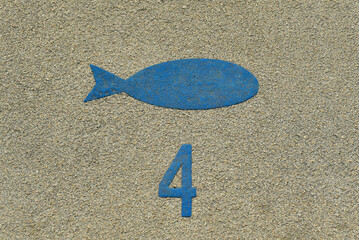 Concarneau - marquage au sol : poisson 4