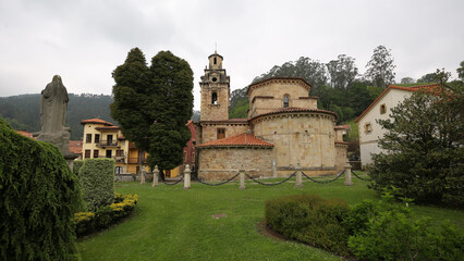 Iglesia Parroquial de San Miguel, Puente Viesgo, Cantabria, España